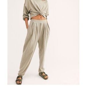 Free People Beach Pleated High Rise Joggers Size S